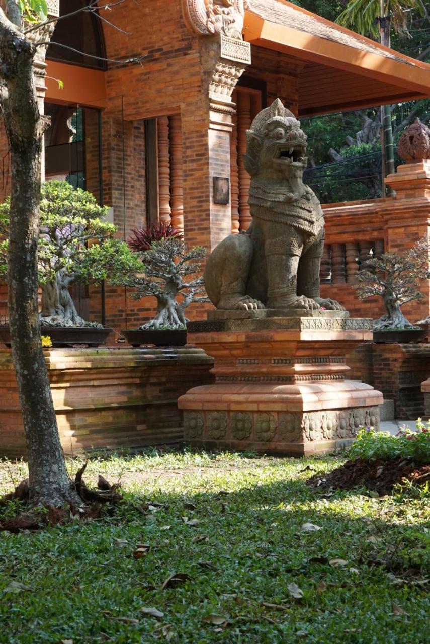 Phor Liang Meun Terracotta Arts Hotel Chiang Mai Exterior foto